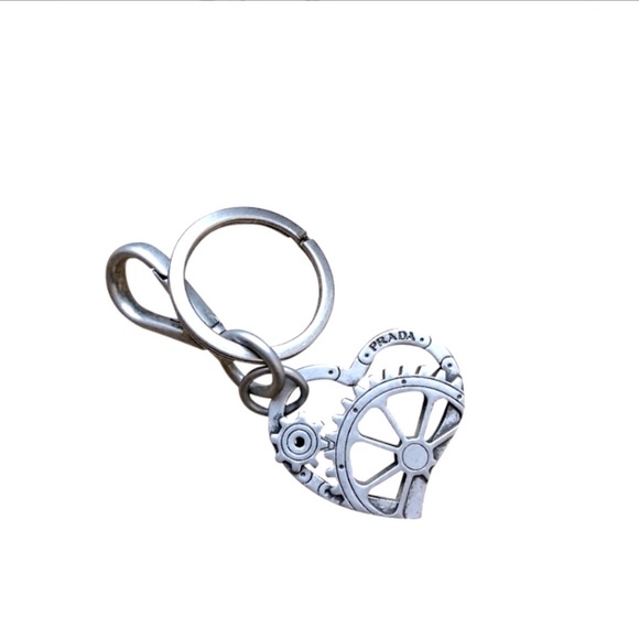 ✨ PRADA HEART KEYCHAIN ✨ - Picture 2 of 6